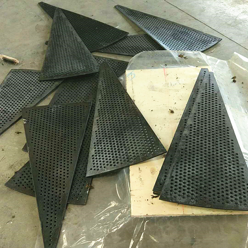 Kundenspezifisches dreieckiges perforiertes Blech aus hochmanganhaltigem Stahl