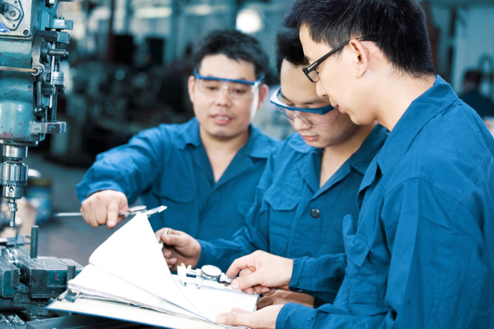Expert Manufacturing Professionals