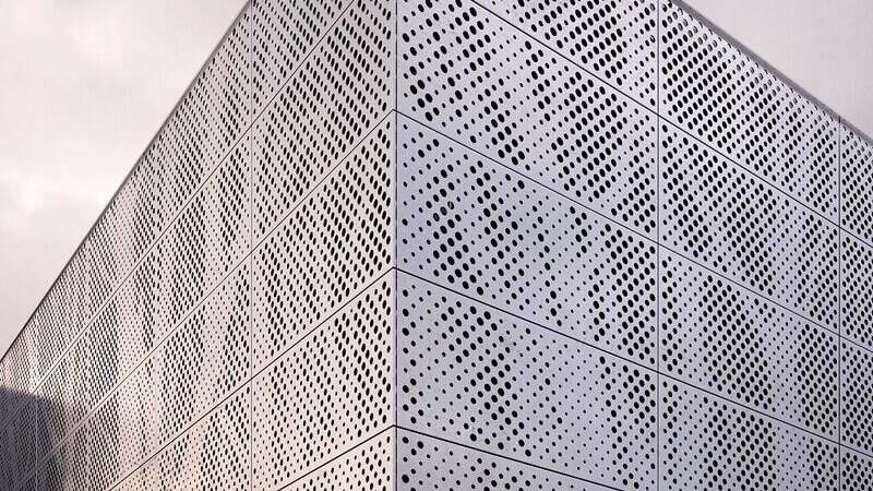 Chapas perforadas con agujero redondo para pared exterior