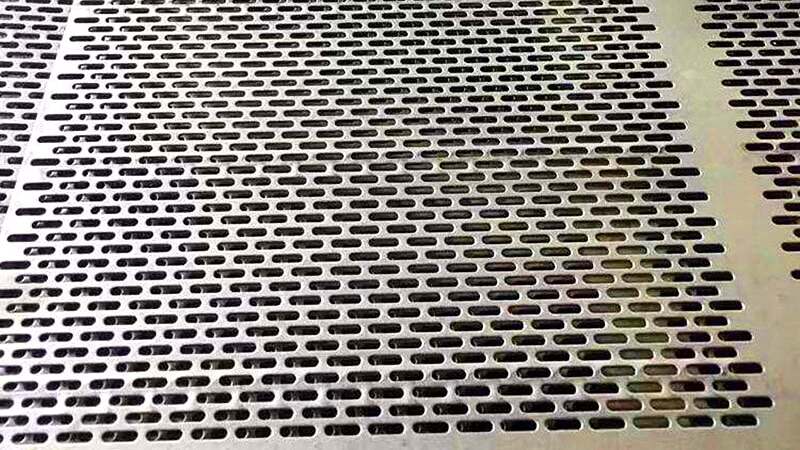 Chapa perforada galvanizada