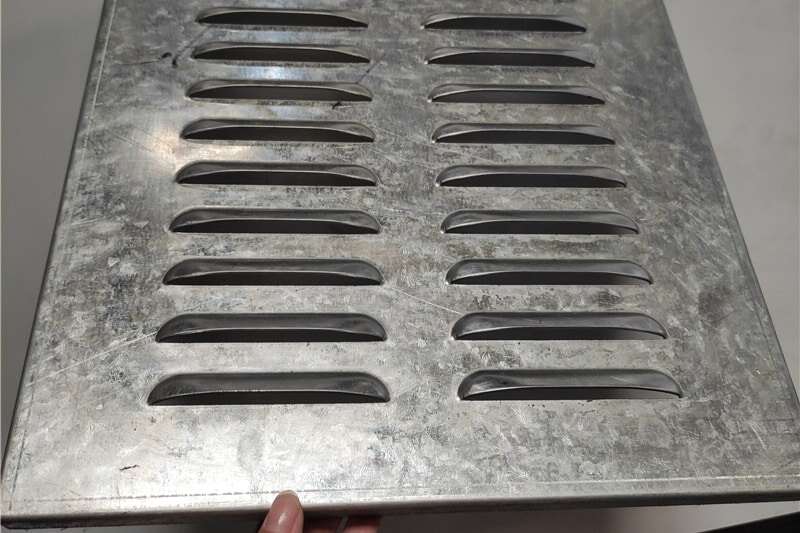 Chapa perforada de acero galvanizado