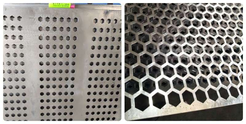 Expositor de chapa perforada con orificios hexagonales