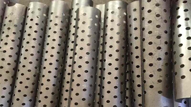 Chapas perforadas con agujeros redondos