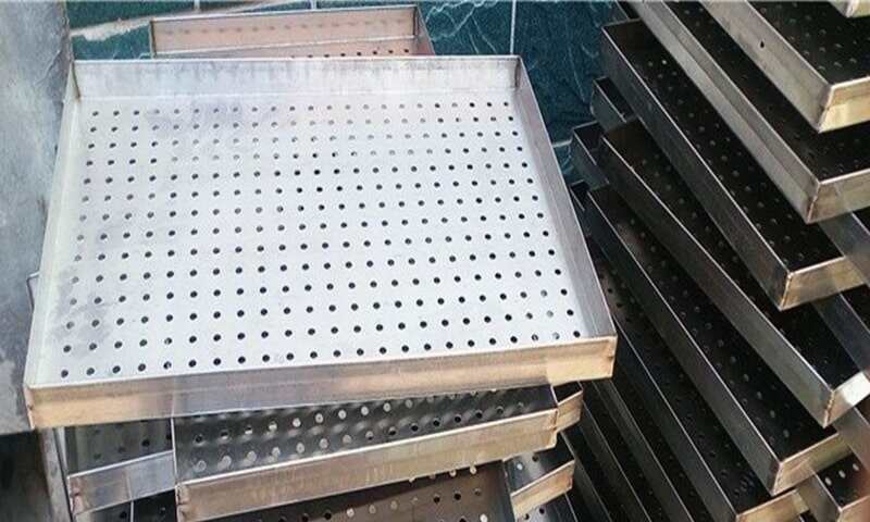 Filtrasyonda yuvarlak delikli metal sacın endüstriyel uygulaması