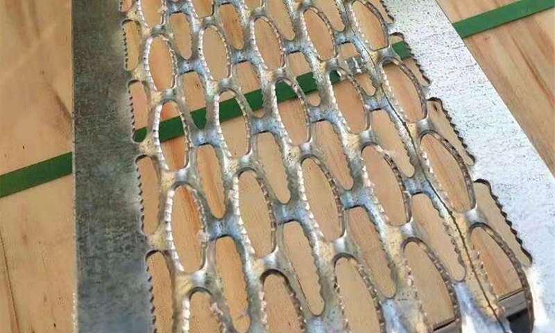 Perforierte Sicherheitsgitter mit rutschfester Oberfläche