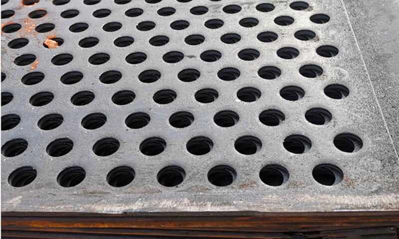 Q355B hochmanganhaltiges Lochblech für die Bergbauindustrie