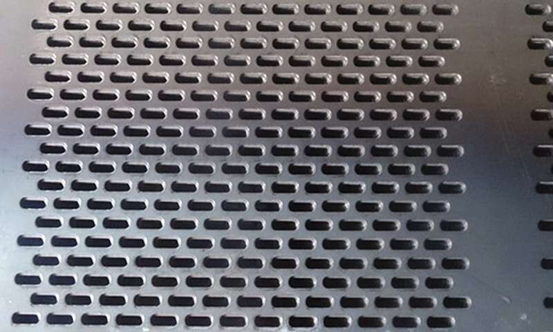 Lembaran Logam Berlubang Berlubang