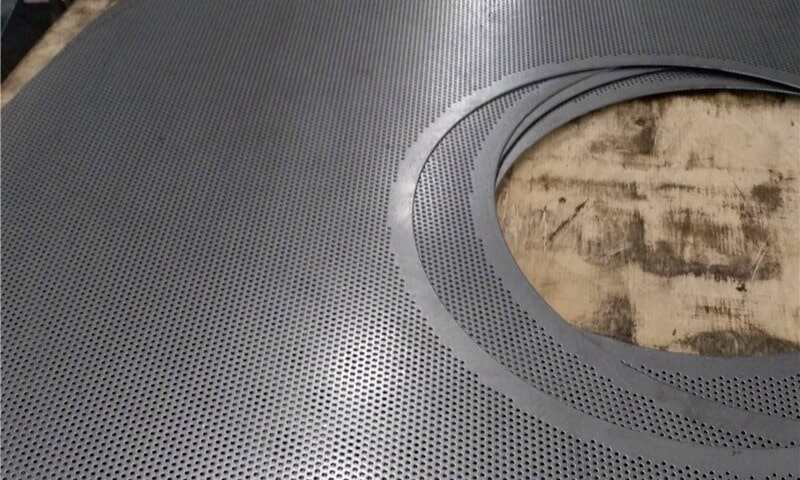 Mikroperforowana blacha metalowa