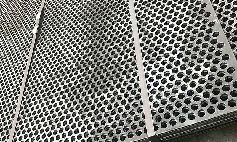 Q345B perforovaná deska