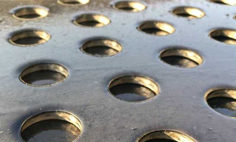 Q345B perforovaná deska