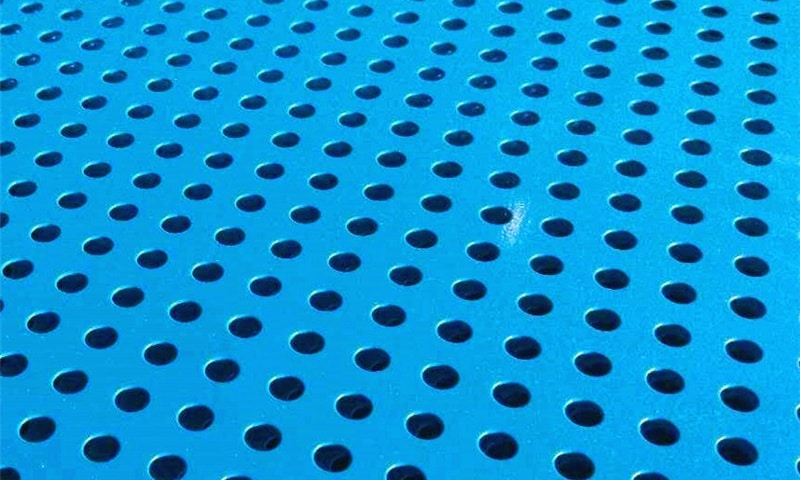 Chapa perfurada de alumínio com revestimento de PVDF azul RAL 5005