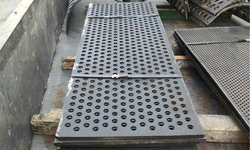 お客様の仕様に合わせたカスタマイズされた頑丈なパンチングメタルプレート